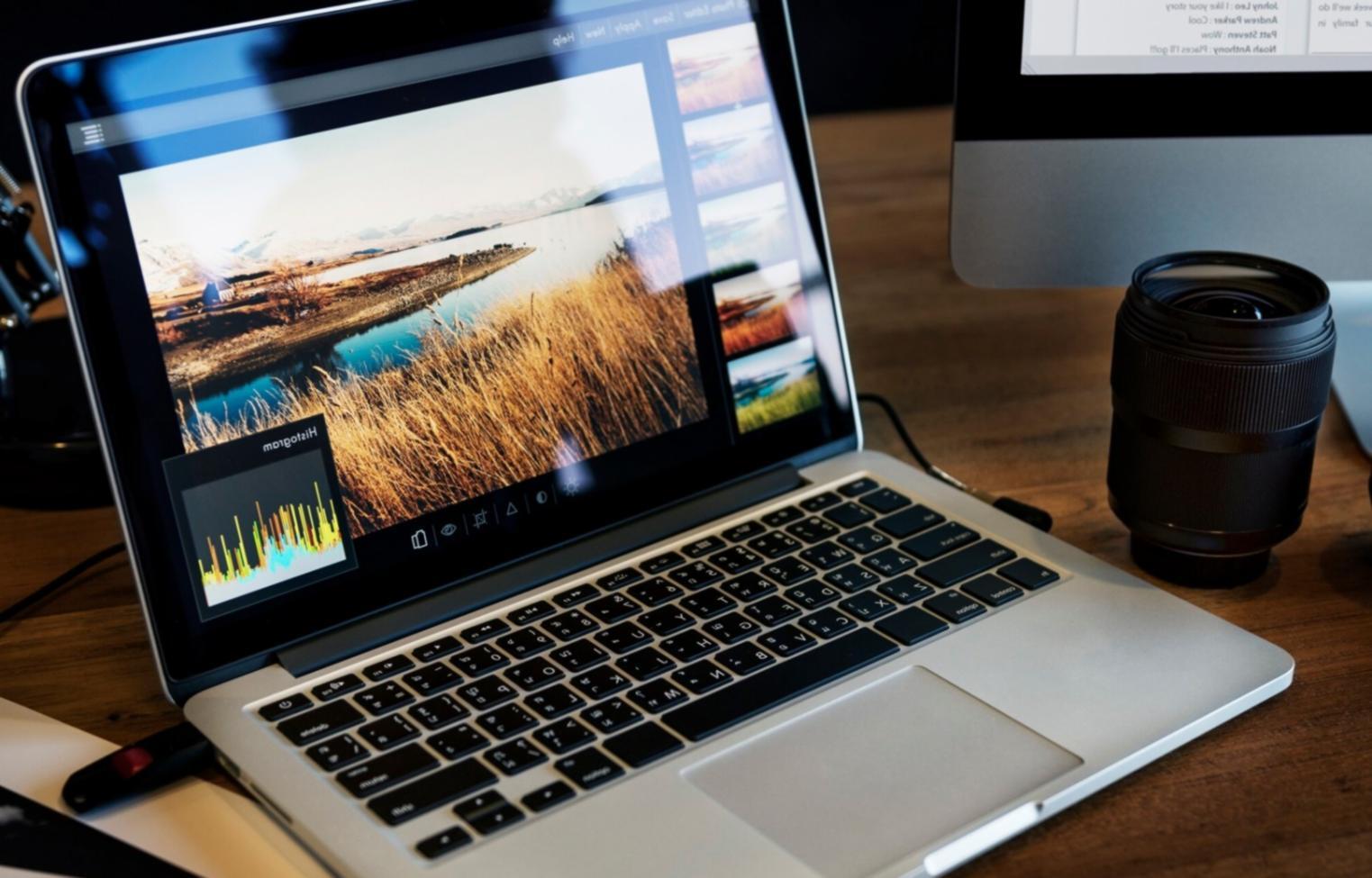 Detaillierte SEO-Analysen und strategische Planung in professioneller Umgebung